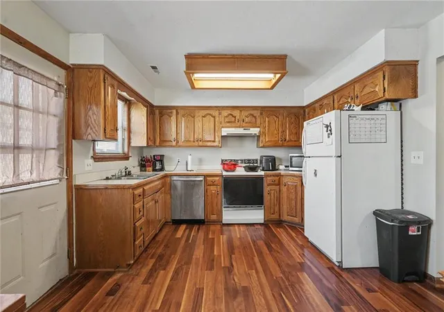 Photo 4 of Single family home for sale at 1014 Locust St, Eudora, KS 66025 | MLS# 2639884 | Listing updated on 2026-09-15