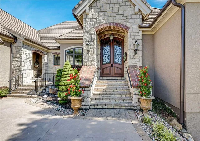 Photo 1 of Sale Pending at 645 St James Ct, Belton, MO 64012 | MLS# 2639889 | Listing updated on 2026-09-12