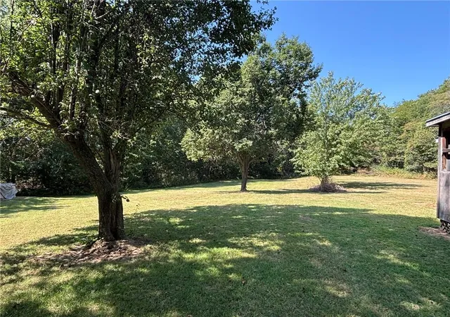 Photo 1 of Sale Pending at 147 Monument Rd, Atchison, KS 66002 | MLS# 2639945 | Listing updated on 2026-09-13