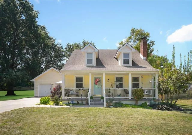 Photo 2 of Sale Pending at 704 Raven St, Raymore, MO 64083 | MLS# 2639962 | Listing updated on 2026-09-10