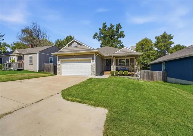 Photo 2 of Single family home for sale at 5108 E 39th Street, Kansas City, MO 64128 | MLS# 2639981 | Listing updated on 2026-09-13