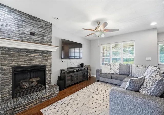Photo 3 of Single family home for sale at 5108 E 39th Street, Kansas City, MO 64128 | MLS# 2639981 | Listing updated on 2026-09-13