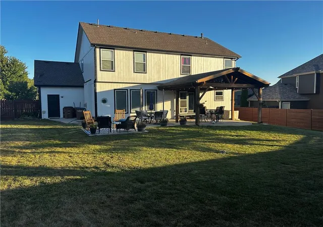 Photo 2 of Single family home for sale at 110 S Eastglen Dr, Raymore, MO 64083 | MLS# 2639990 | Listing updated on 2026-09-12