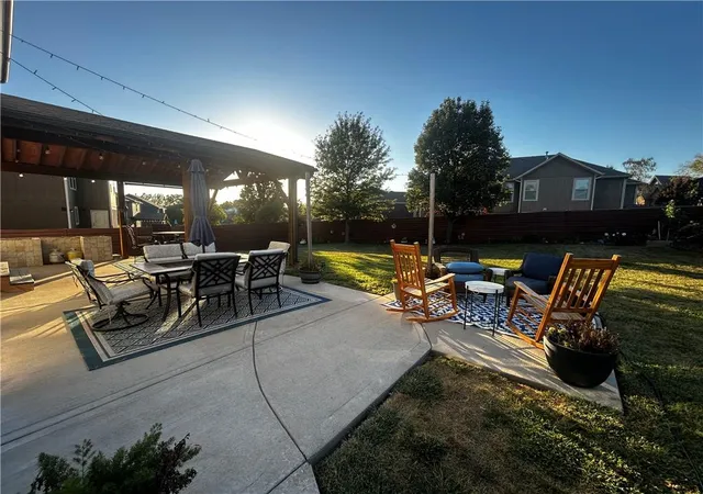 Photo 4 of Single family home for sale at 110 S Eastglen Dr, Raymore, MO 64083 | MLS# 2639990 | Listing updated on 2026-09-12