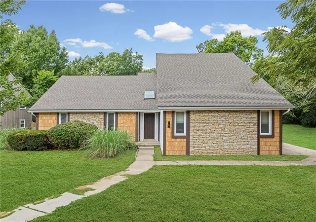 Photo 1 of Single family home for sale at 8300 Grant Ave, Overland Park, KS 66212 | MLS# 2639996 | Listing updated on 2026-09-23