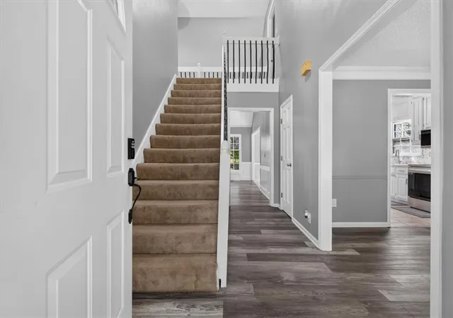 Photo 3 of Sale Pending at 11827 Slater St, Overland Park, KS 66210 | MLS# 2640003 | Listing updated on 2026-09-14