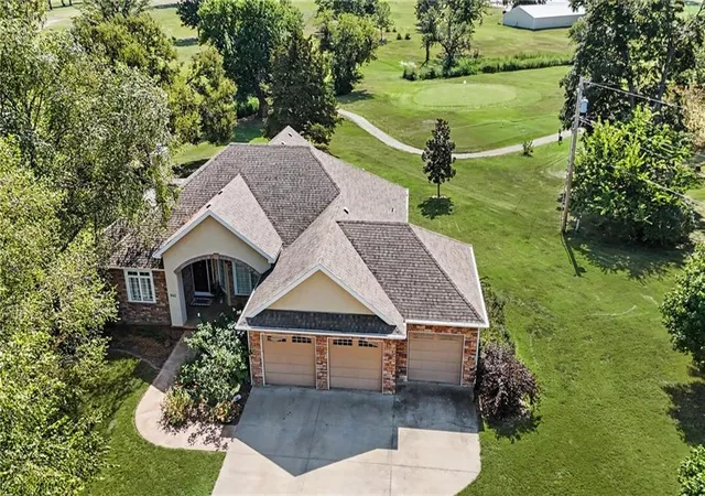 Photo 2 of Single family home for sale at 942 E Fairway Dr, Ottawa, KS 66067 | MLS# 2640040 | Listing updated on 2026-10-05