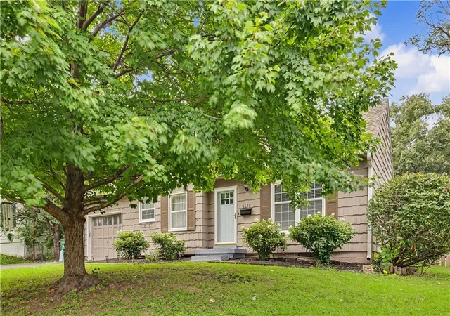 Photo 3 of Single family home for sale at 5416 W 51 Street, Roeland Park, KS 66205 | MLS# 2640046 | Listing updated on 2026-09-23