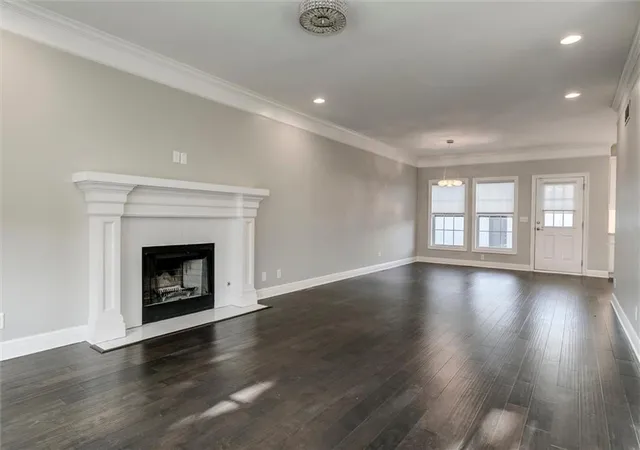 Photo 3 of Townhouse for sale at 302 N Main St, Independence, MO 64050 | MLS# 2640061 | Listing updated on 2026-09-12