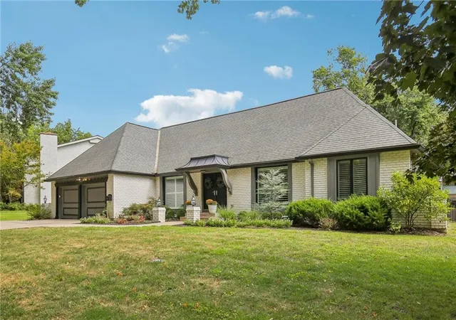Photo 3 of Single family home for sale at 9029 Rosewood Dr, Prairie Village, KS 66207 | MLS# 2640067 | Listing updated on 2026-09-24