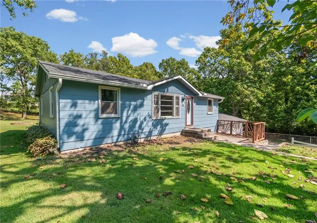 Photo 3 of Sale Pending at 4516 Nw Gleason Rd, Kansas City, MO 64151 | MLS# 2640082 | Listing updated on 2026-09-15