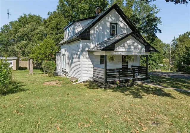 Photo 2 of Single family home for sale at 1500 S Maywood Ave, Independence, MO 64052 | MLS# 2640151 | Listing updated on 2026-09-15