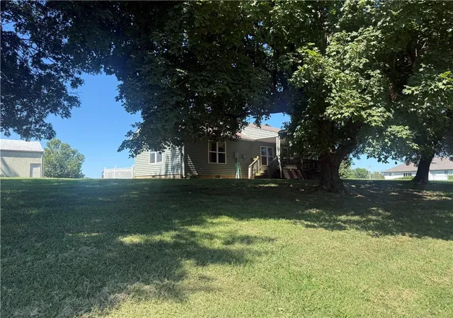 Photo 1 of Single family home for sale at 663 Golf Rd, Lexington, MO 64067 | MLS# 2640155 | Listing updated on 2026-09-15