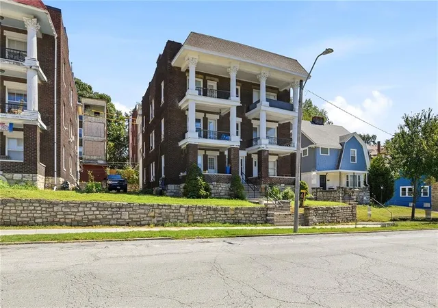 Photo 1 of Single family home for sale at 305 Bellefontaine Ave, Kansas City, MO 64124 | MLS# 2640156 | Listing updated on 2026-09-14