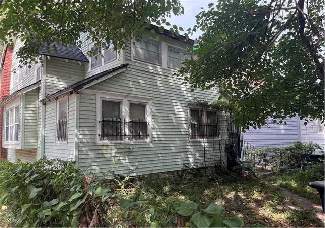 Photo 2 of Single family home for sale at 3501 E 25th Street, Kansas City, MO 64127 | MLS# 2640183 | Listing updated on 2026-09-11