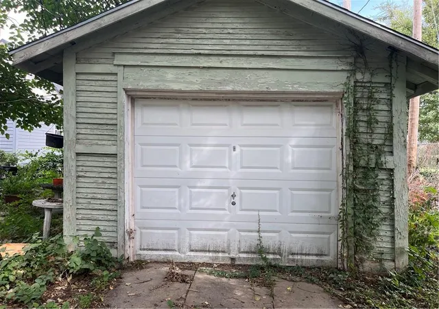 Photo 3 of Single family home for sale at 3501 E 25th Street, Kansas City, MO 64127 | MLS# 2640183 | Listing updated on 2026-09-11