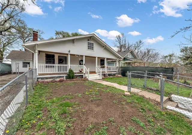 Photo 3 of Single family home for sale at 417 Wallace Ave, Kansas City, MO 64125 | MLS# 2640205 | Listing updated on 2026-09-10