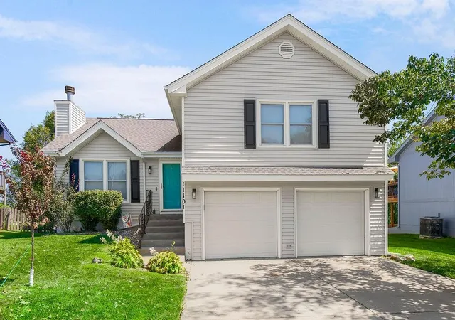 Photo 2 of Single family home for sale at 11101 N Lewis Ave, Kansas City, MO 64157 | MLS# 2640239 | Listing updated on 2026-09-15