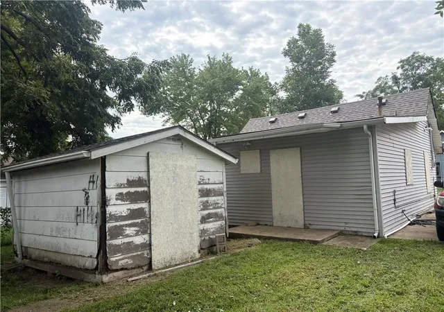 Photo 2 of Single family home for sale at 2524 Essex St, Kansas City, KS 66103 | MLS# 2640255 | Listing updated on 2026-09-11