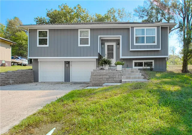 Photo 1 of Single family home for sale at 1120 Hickory St, Atchison, KS 66002 | MLS# 2640310 | Listing updated on 2026-09-13