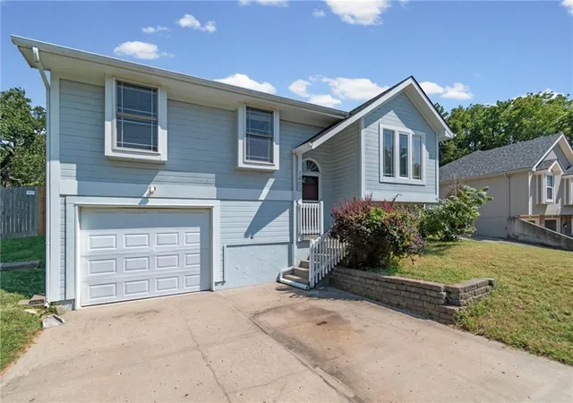 Photo 1 of Single family home for sale at 1403 Dickinson Rd, Independence, MO 64050 | MLS# 2640316 | Listing updated on 2026-09-13