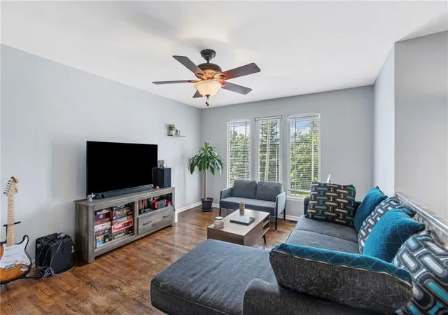 Photo 4 of Single family home for sale at 1403 Dickinson Rd, Independence, MO 64050 | MLS# 2640316 | Listing updated on 2026-09-13