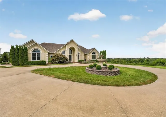 Photo 3 of Single family home for sale at 10030 Airfield Ln, Richmond, MO 64085 | MLS# 2640329 | Listing updated on 2026-10-07