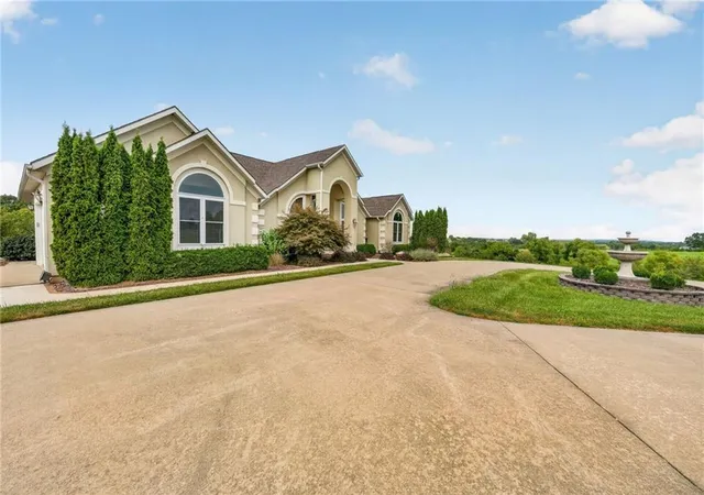 Photo 3 of Single family home for sale at 10030 Airfield Ln, Richmond, MO 64085 | MLS# 2640329 | Listing updated on 2026-10-07