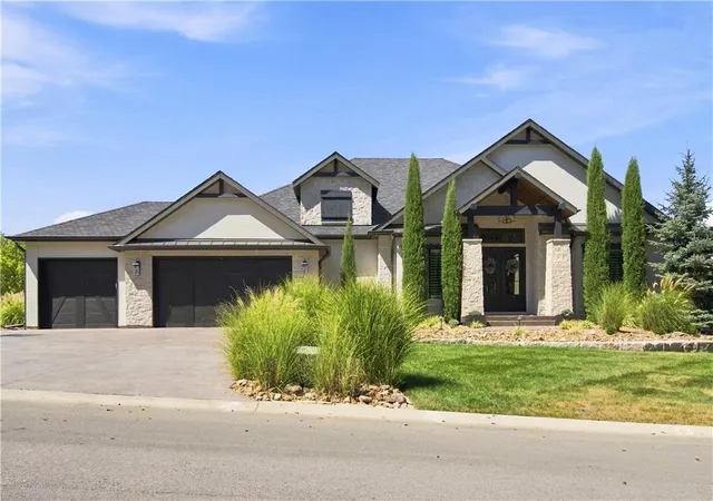 Photo 2 of Mansion for sale at 404 S Shore Dr, Greenwood, MO 64034 | MLS# 2640331 | Listing updated on 2026-09-10