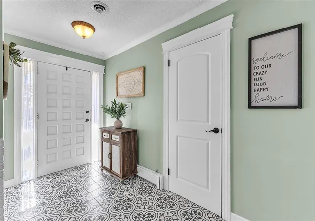 Photo 3 of Single family home for sale at 5 S Carriage Dr, Saint Joseph, MO 64506 | MLS# 2640349 | Listing updated on 2026-09-15