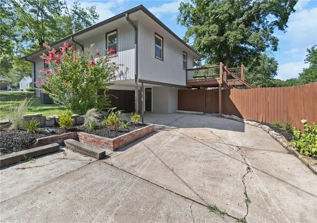 Photo 3 of Single family home for sale at 5813 Sterling Ave, Raytown, MO 64133 | MLS# 2640372 | Listing updated on 2026-09-12