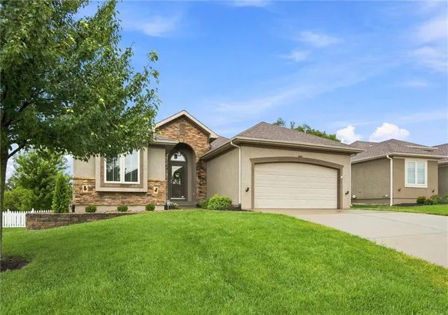 Photo 1 of Sale Pending at 7524 N Eastern Ave, Kansas City, MO 64158 | MLS# 2640389 | Listing updated on 2026-09-11