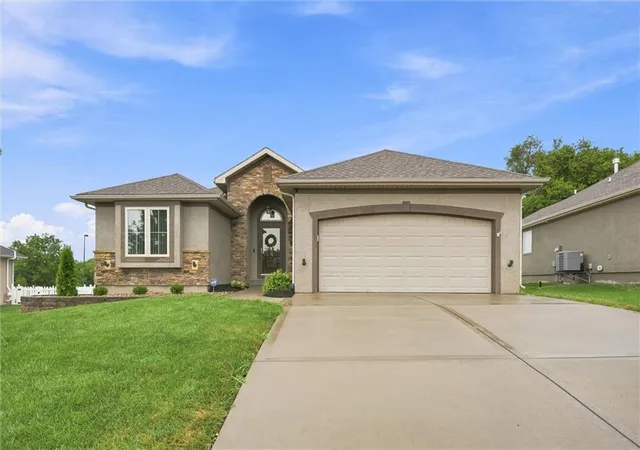 Photo 2 of Sale Pending at 7524 N Eastern Ave, Kansas City, MO 64158 | MLS# 2640389 | Listing updated on 2026-09-11