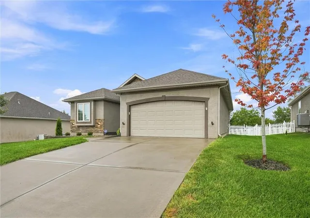 Photo 3 of Sale Pending at 7524 N Eastern Ave, Kansas City, MO 64158 | MLS# 2640389 | Listing updated on 2026-09-11