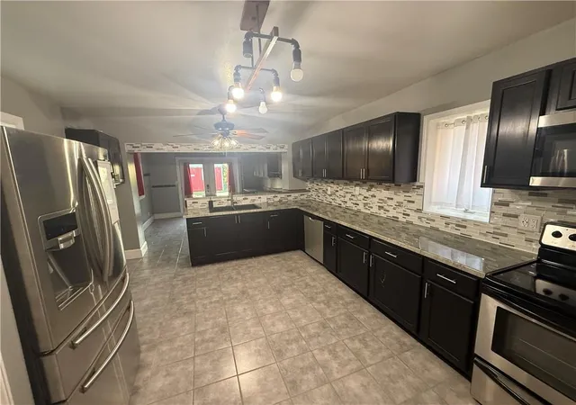 Photo 4 of Single family home for sale at 778 Highland Ave, Lexington, MO 64067 | MLS# 2640398 | Listing updated on 2026-09-14