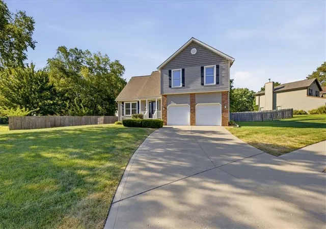 Photo 2 of Single family home for sale at 10232 Tracy Ave, Kansas City, MO 64155 | MLS# 2640404 | Listing updated on 2026-09-12