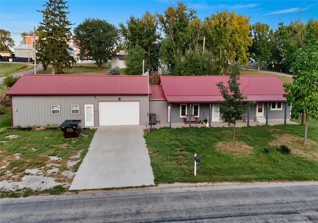 Photo 1 of Single family home for sale at 504 Goldengate St, Robinson, KS 66532 | MLS# 2640408 | Listing updated on 2026-09-24