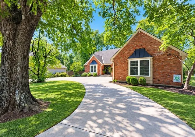 Photo 3 of Sale Pending at 10500 Farley St, Overland Park, KS 66212 | MLS# 2640416 | Listing updated on 2026-09-12