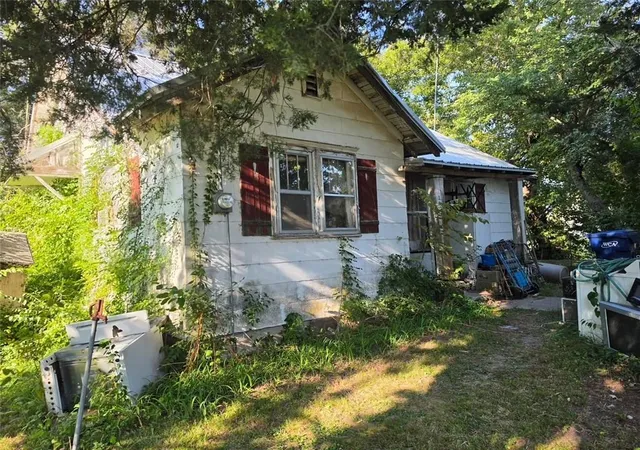 Photo 1 of Sale Pending at 115 N Franklin St, Kingston, MO 64650 | MLS# 2640418 | Listing updated on 2026-10-10