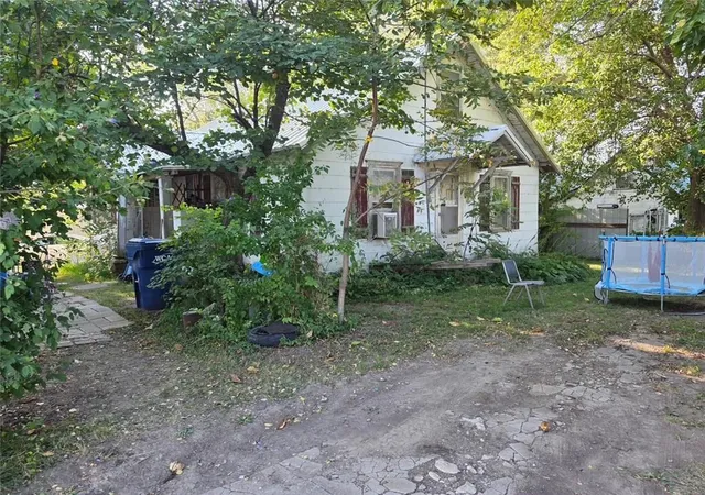 Photo 3 of Sale Pending at 115 N Franklin St, Kingston, MO 64650 | MLS# 2640418 | Listing updated on 2026-10-10