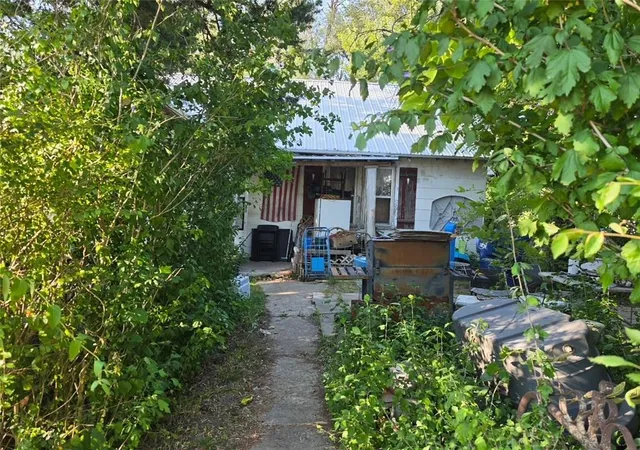 Photo 3 of Sale Pending at 115 N Franklin St, Kingston, MO 64650 | MLS# 2640418 | Listing updated on 2026-10-10