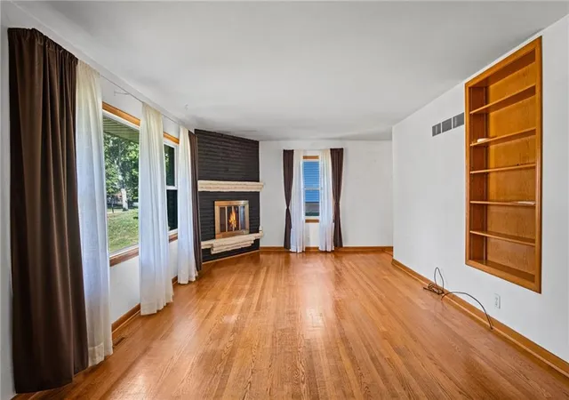 Photo 3 of Sale Pending at 7139 Lafayette Ave, Kansas City, KS 66109 | MLS# 2640421 | Listing updated on 2026-09-11