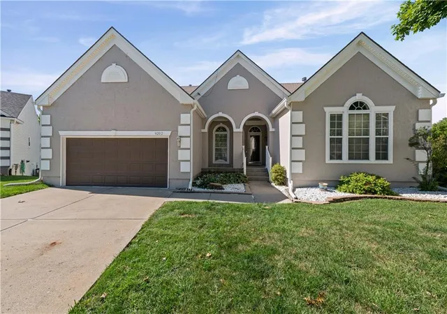 Photo 1 of Sale Pending at 9202 N Charlotte Ct, Kansas City, MO 64155 | MLS# 2640423 | Listing updated on 2026-09-14