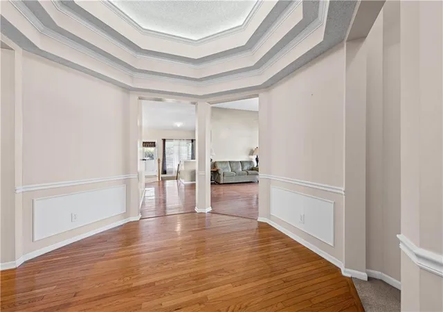 Photo 4 of Sale Pending at 9202 N Charlotte Ct, Kansas City, MO 64155 | MLS# 2640423 | Listing updated on 2026-09-14