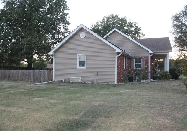 Photo 3 of Sale Pending at 1805 New Mexico Rd, Iola, KS 66749 | MLS# 2640465 | Listing updated on 2026-09-11