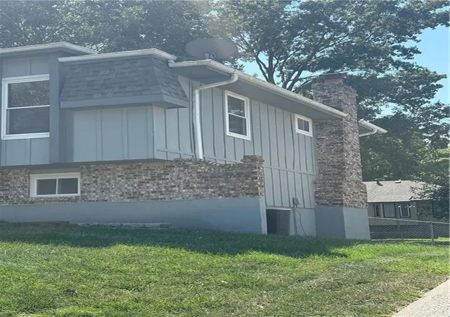 Photo 4 of Sale Pending at 6407 E 140th Terrace, Grandview, MO 64030 | MLS# 2640488 | Listing updated on 2026-09-14