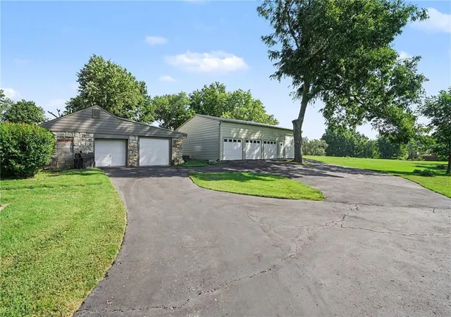 Photo 2 of Sale Pending at 3311 N 72nd Street, Kansas City, KS 66109 | MLS# 2640544 | Listing updated on 2026-09-11