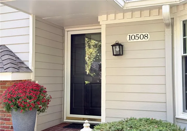Photo 3 of Single family home for sale at 10508 Ensley Ln, Leawood, KS 66206 | MLS# 2640552 | Listing updated on 2026-09-29