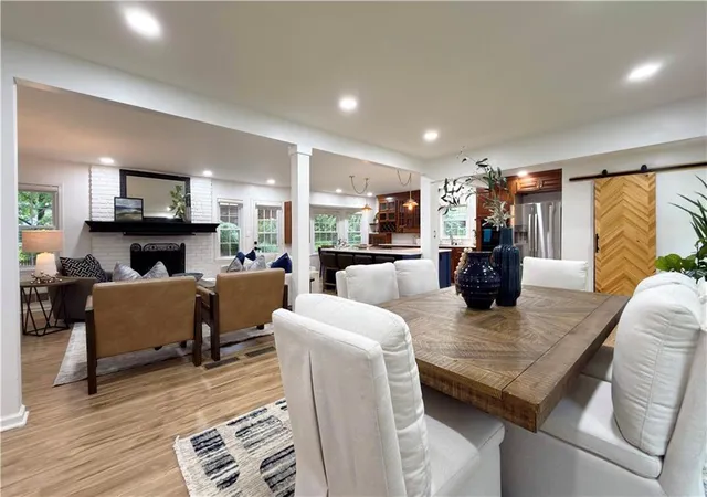 Photo 4 of Single family home for sale at 10508 Ensley Ln, Leawood, KS 66206 | MLS# 2640552 | Listing updated on 2026-09-29