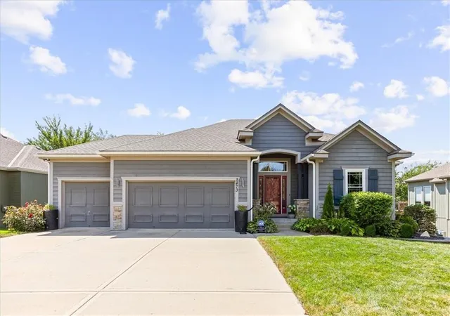 Photo 2 of Single family home for sale at 2473 W Elm St, Olathe, KS 66061 | MLS# 2640565 | Listing updated on 2026-10-11